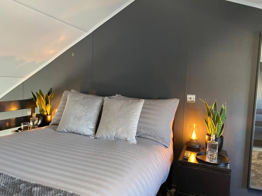 Seascape - Floating Home At Brighton Marina With Free Parking Екстер'єр фото